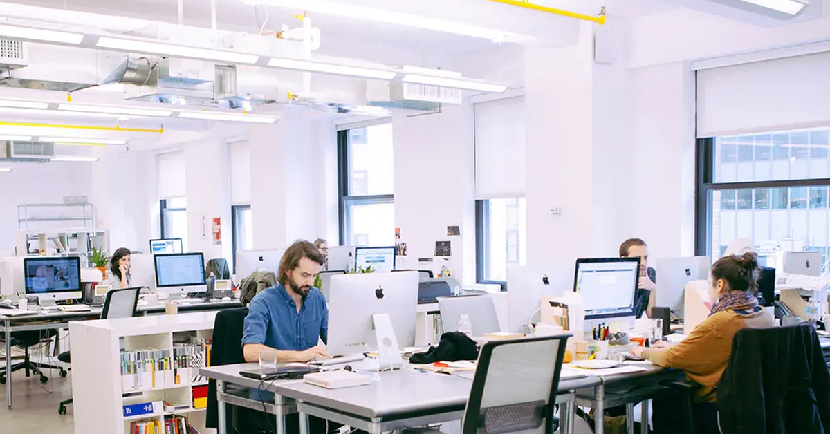 8 Tips to Build a Healthy and Positive Workplace Environment