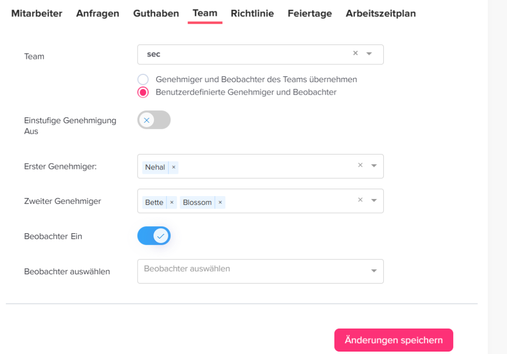 Einstellungsseite zur Konfiguration von Genehmigern und Beobachtern für Anfragen mit Auswahl von Team, mehrstufiger Genehmigung und Speicher-Button.