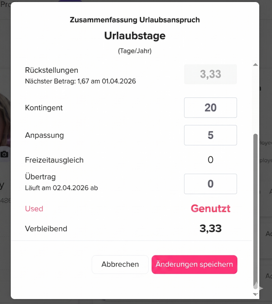 Popup mit Übersicht der Urlaubstage pro Jahr, inklusive Kontingent, Anpassungen, Übertrag, genutzten und verbleibenden Tagen sowie Speicher- und Abbrechen-Buttons.