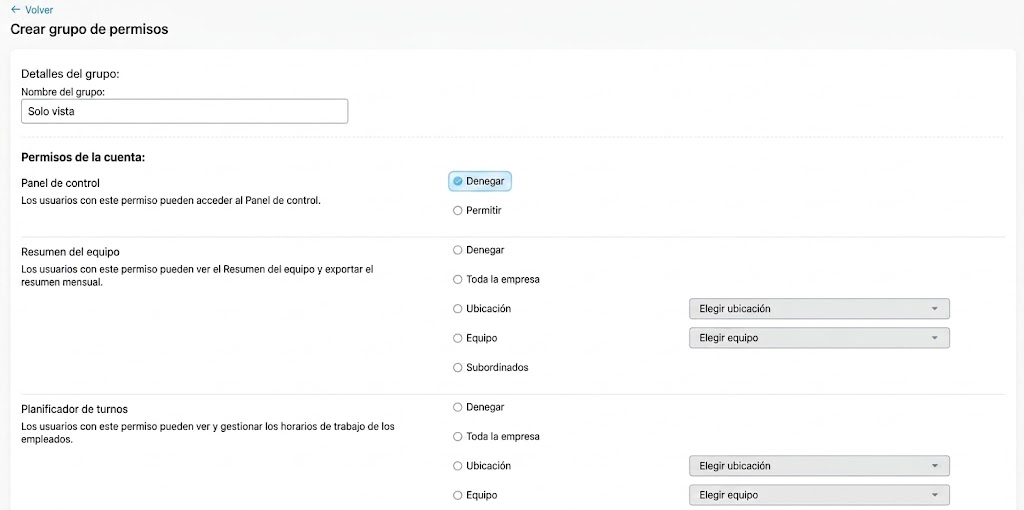 Imagen que muestra un formulario web en español para definir y asignar permisos de cuenta a un nuevo grupo.