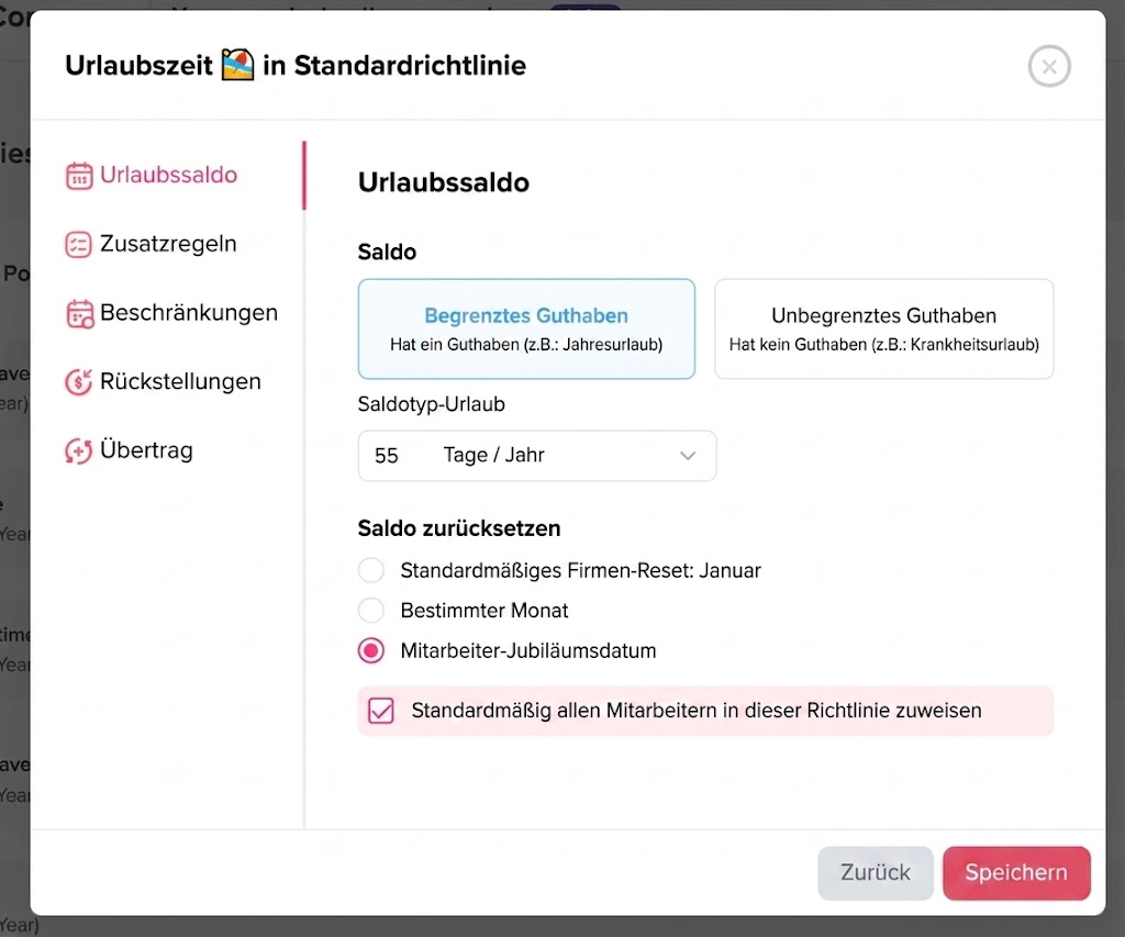 Eine Ansicht der Benutzeroberfläche zur Konfiguration von Urlaubsansprüchen mit Optionen für begrenztes oder unbegrenztes Guthaben, Tagesanzahl pro Jahr und Regeln für die Saldenzurücksetzung.